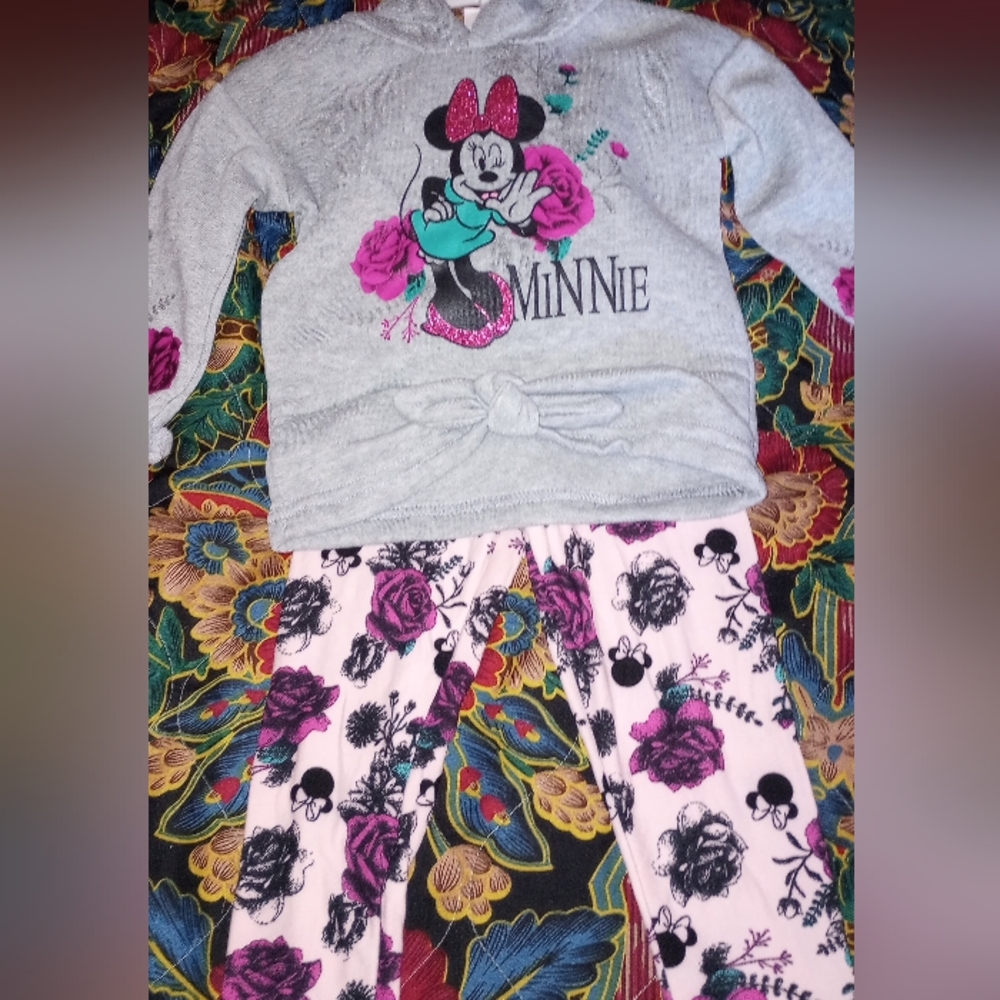 Minnie Mouse Outfit